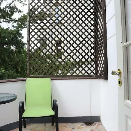 Homestay Joy *